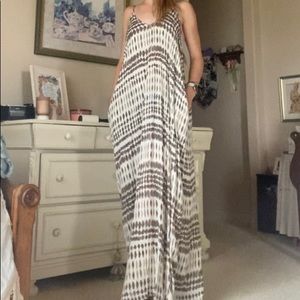 NWT patterned Maxi Dress